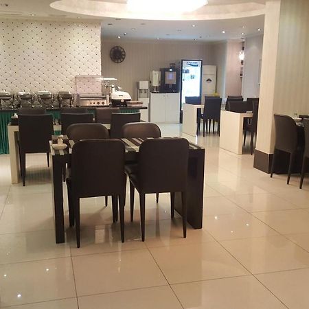 Changwon Olympic Hotel الغرفة الصورة